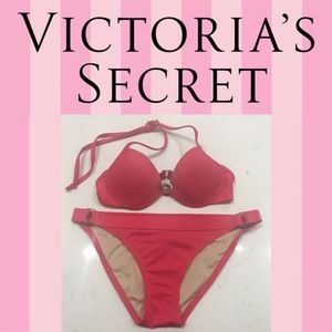 NWOT VICTORIAS SECRET HALTER PUSHUP BIKINI.32A/SML